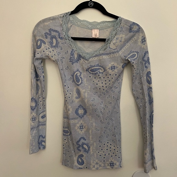 Light Blue Paisley Thermal - Picture 4 of 5